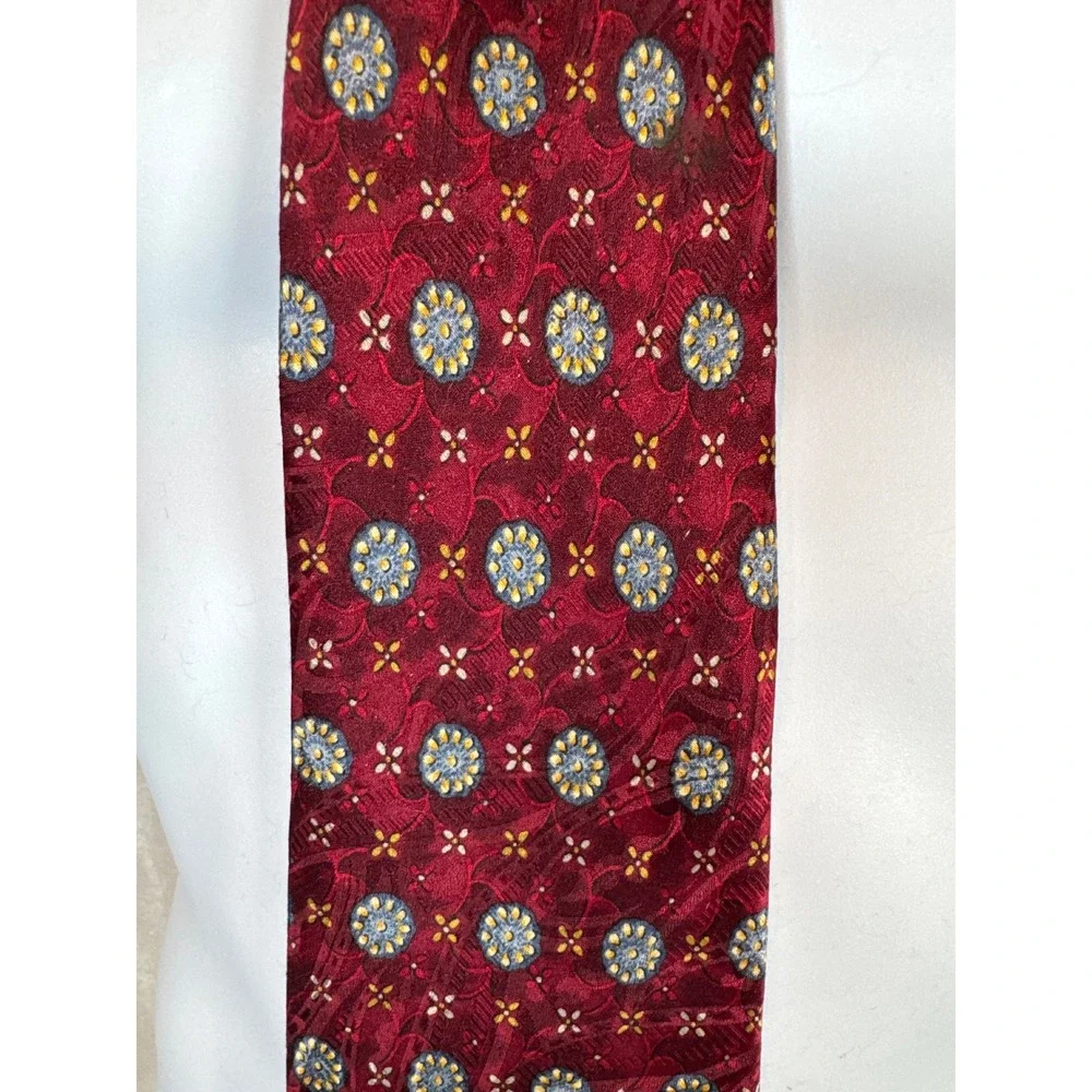 Robert Talbott Parisian Silk Neck Tie Burgundy Medallion Pattern Men's‎ Fashion